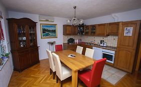 Villa Ozimice II